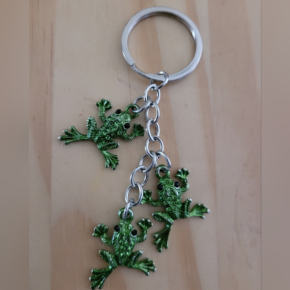 Frog charm keychain NWOT